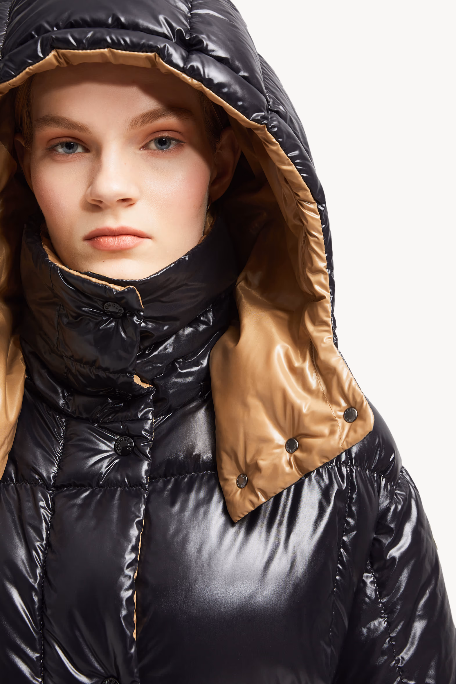 Parana Hooded Short Down Jacket Women Black Moncler 4